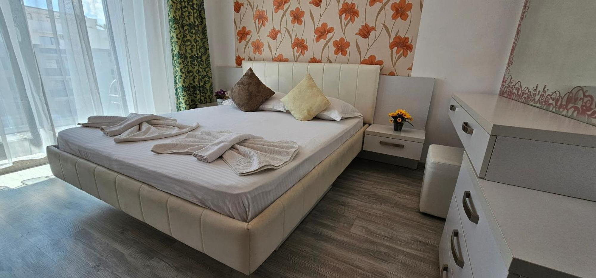 Luxury Aparthotel Promenada In Building Stefan Prima Linie La Mare Năvodari Kültér fotó