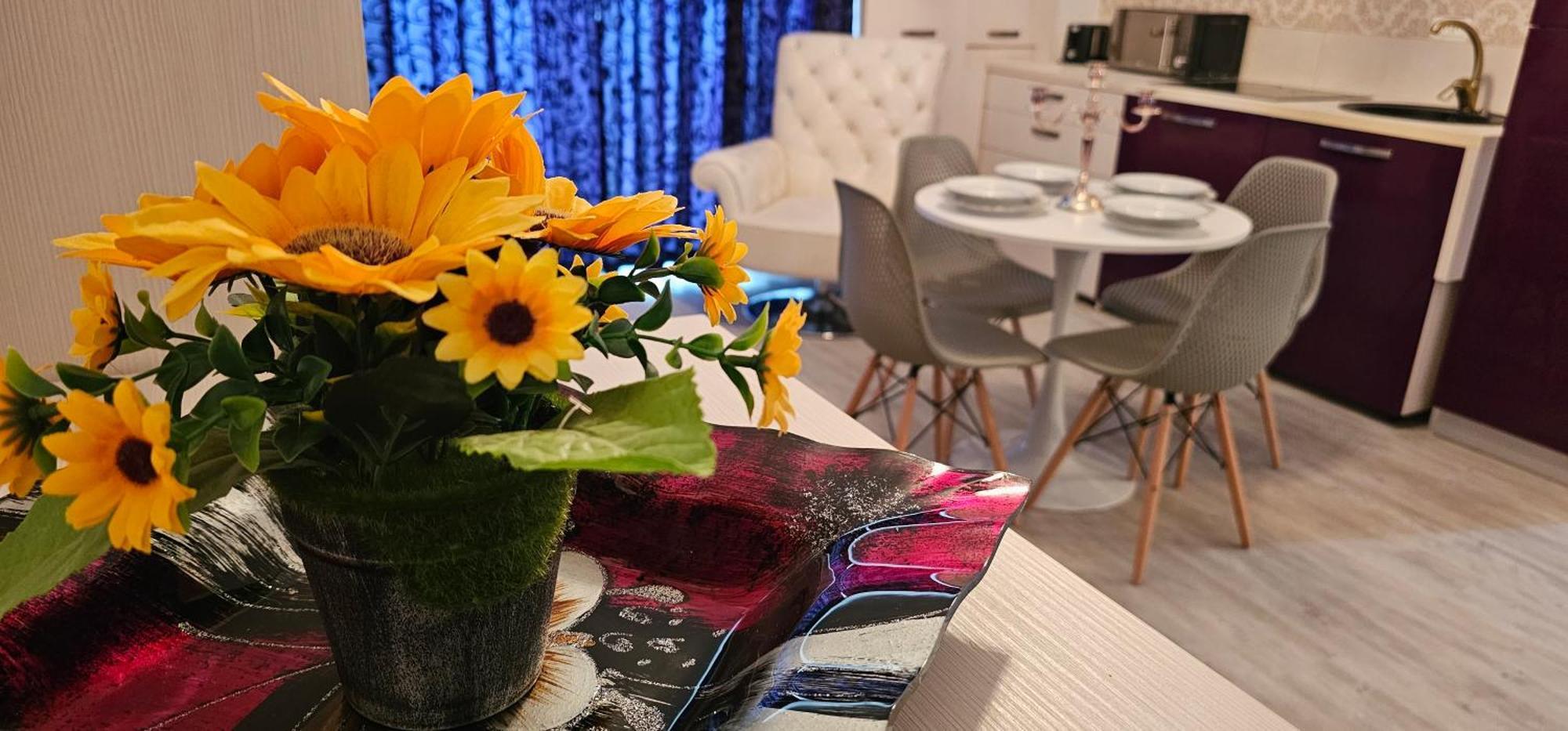 Luxury Aparthotel Promenada In Building Stefan Prima Linie La Mare Năvodari Kültér fotó